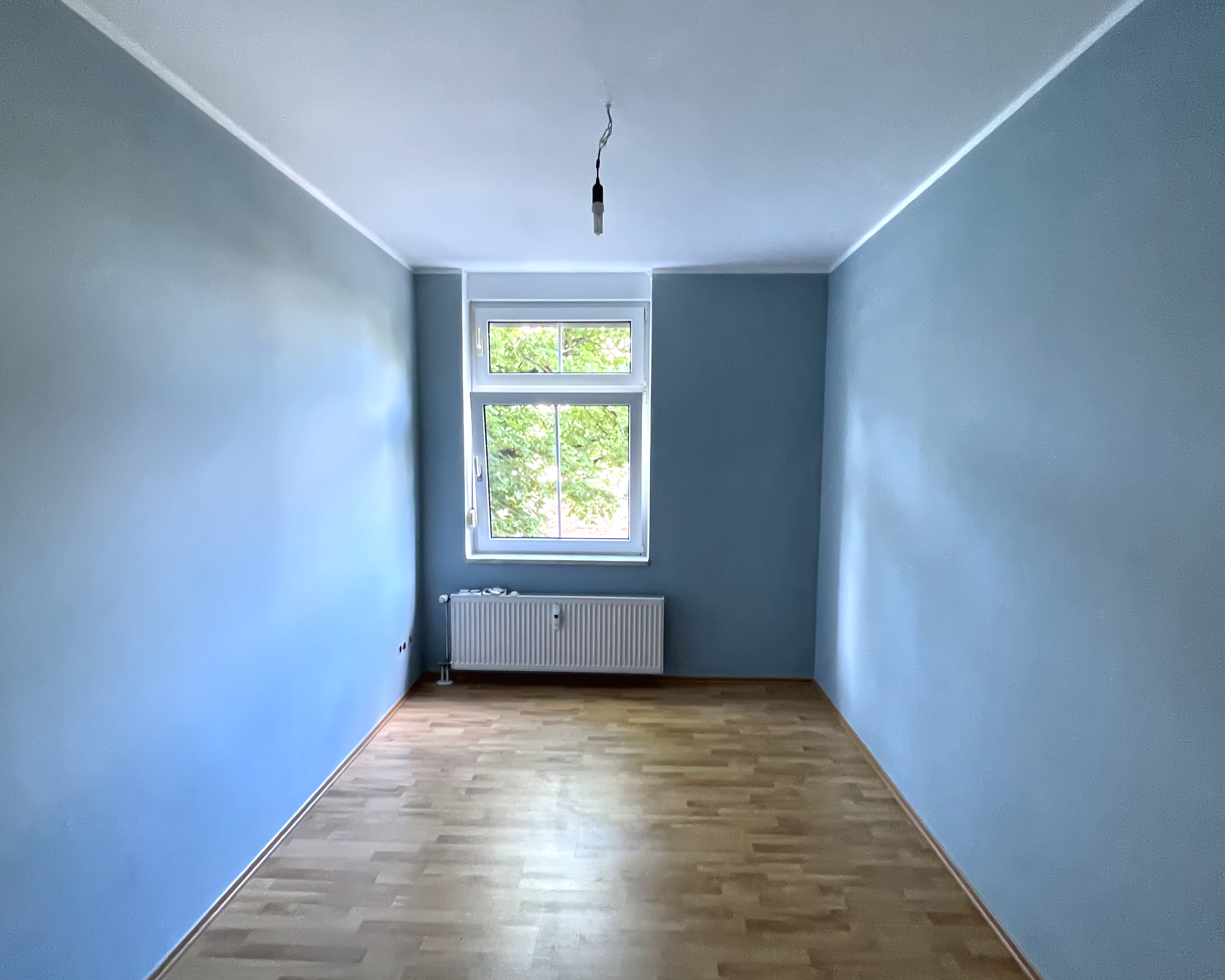 man lying back having a traditional wet shave